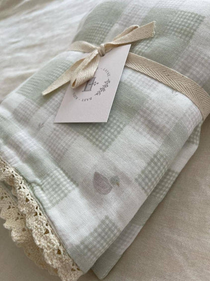Little Mallard Duck QUILTED 6 Layer Gauze Blanket: Lace