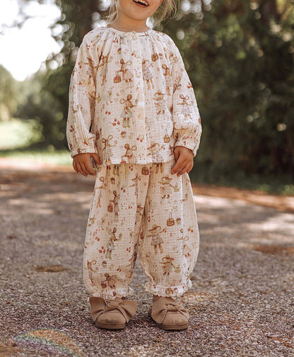 Bramble and Berry Vintage Lace Balloon Pant: 8 year
