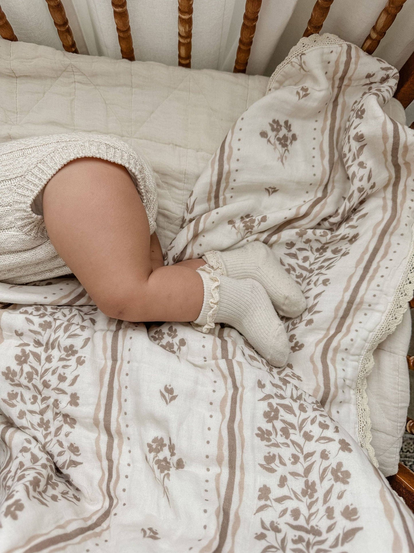 Lettie Floral QUILTED 6 Layer Gauze Blanket: Lace