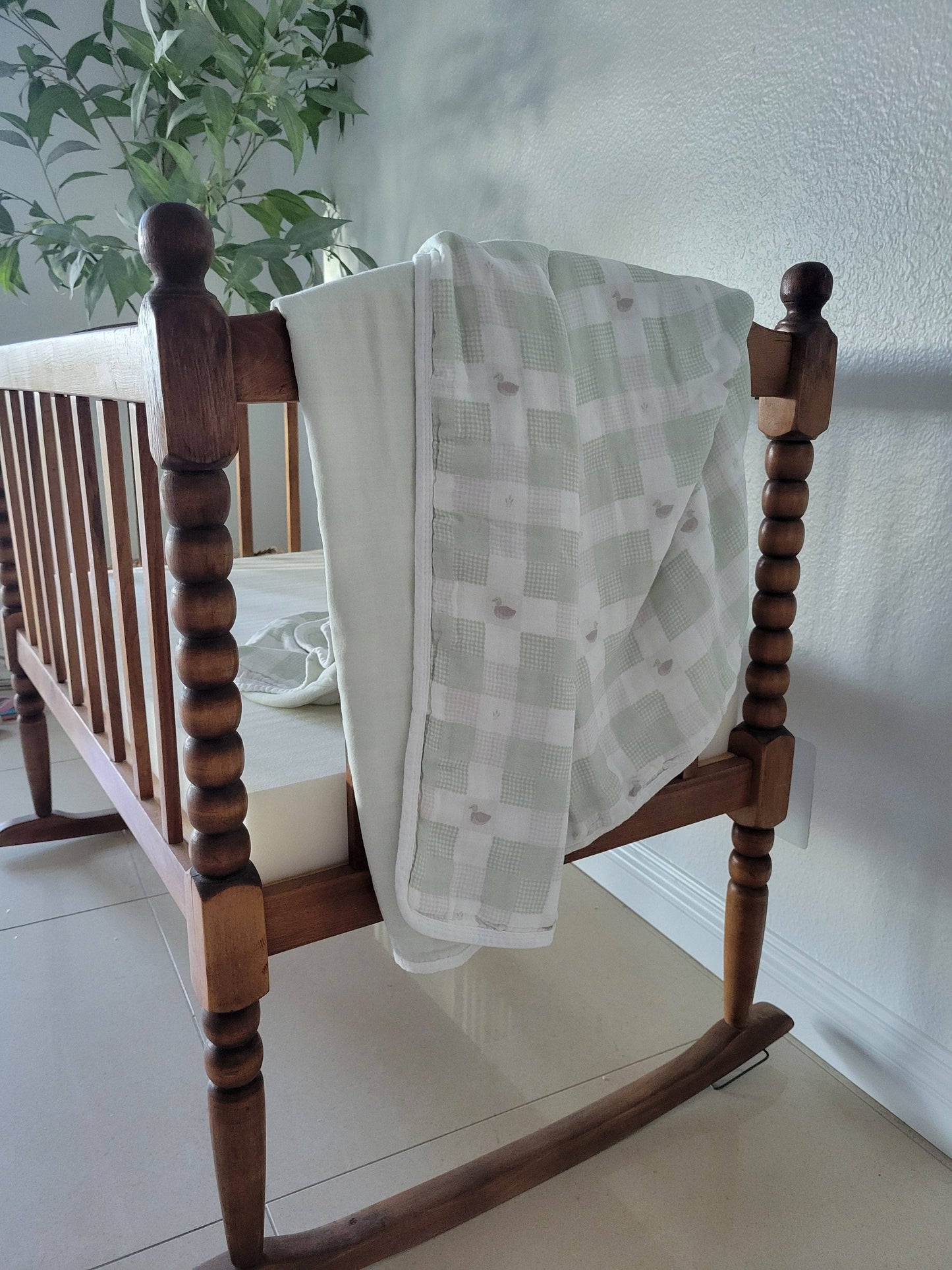 Little Mallard Duck QUILTED 6 Layer Gauze Blanket: Lace
